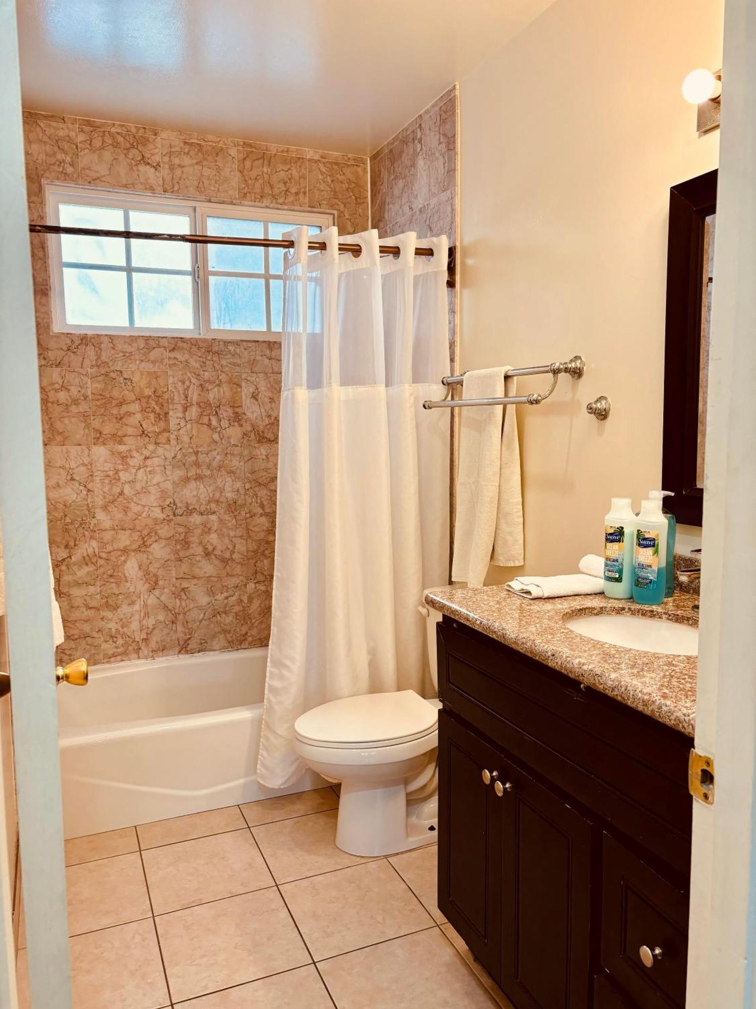 Centrally Located 2 Bed Ucla Apartment 로스앤젤레스 외부 사진