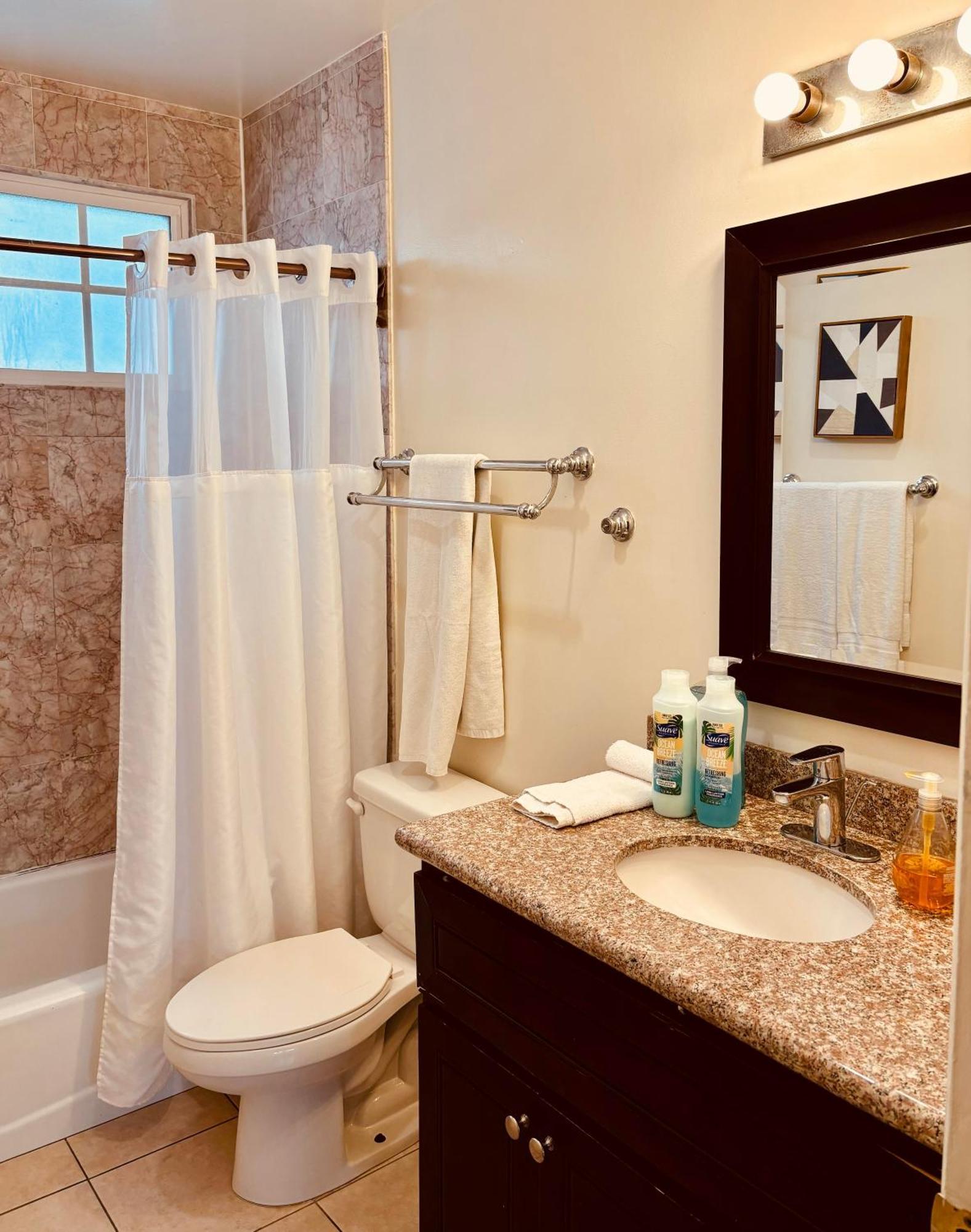 Centrally Located 2 Bed Ucla Apartment 로스앤젤레스 외부 사진